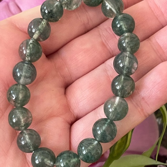 Natural green fluorite gemstone bracelet 9mm - Picture 4 of 4